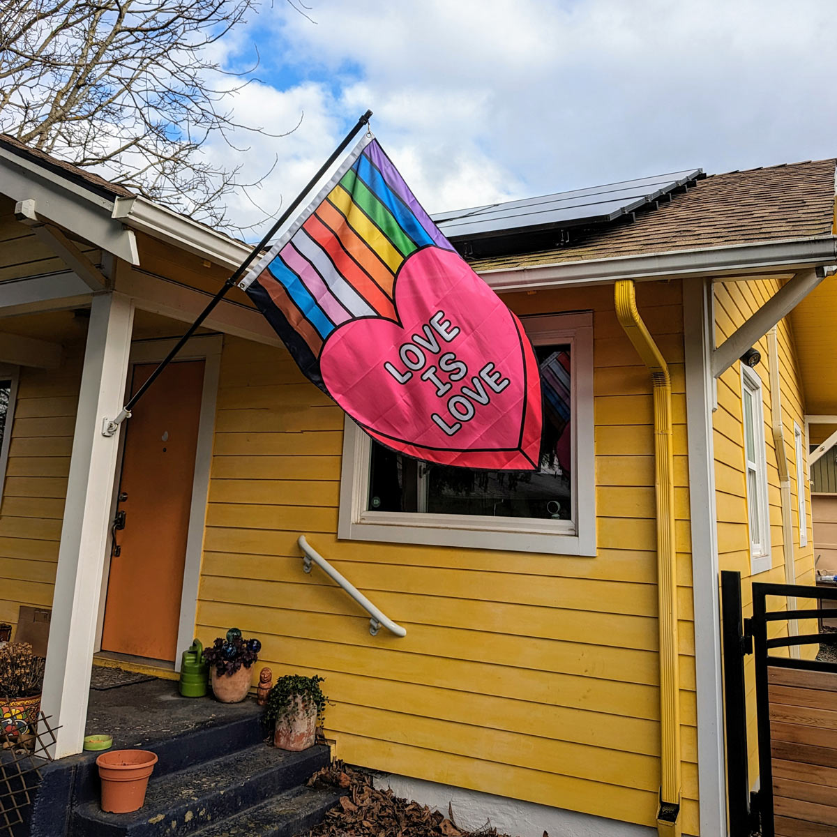 Bandiere LGBT: guida alle varianti e significato - AdriaBandiere Bandiere LGBT: guida alle varianti e significato - AdriaBandiere